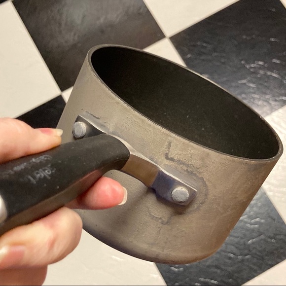 Calphalon 1.5 Quart "Select" Saucepan with Lid - Picture 5 of 11